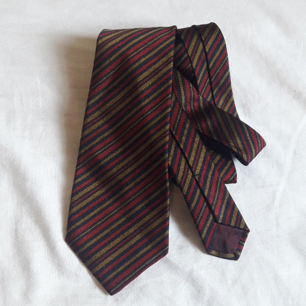 Salvatore ferragamo tie